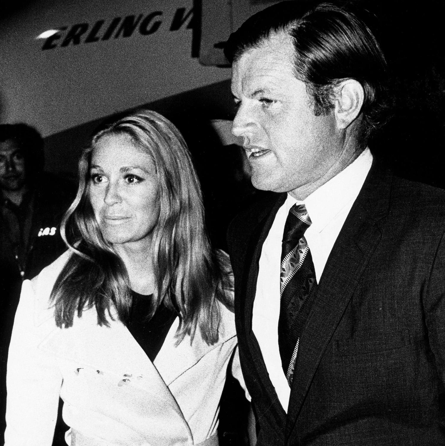 Image of Joan Kennedy with husband Ted Kennedy