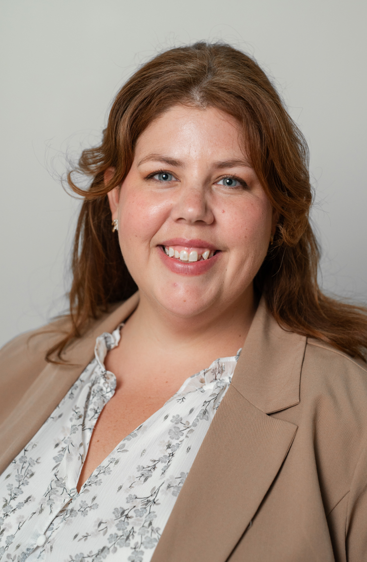 Leslie Ballway headshot