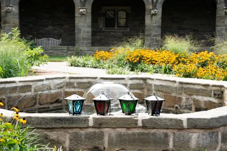 Bryn Mawr class lanterns in front of fountain