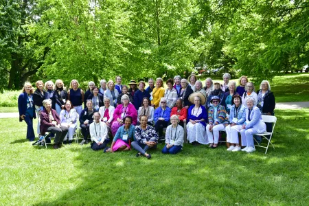 Group Picture of Class of 1976