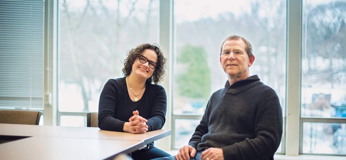 Jacqueline Cahill, M.S.S. ’18 and Jim Alderfer, M.S.S. ’17.