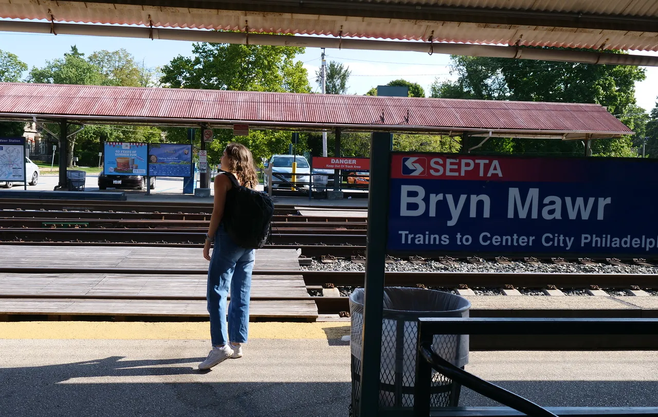 student using free SEPTA passes for bryn mawr students