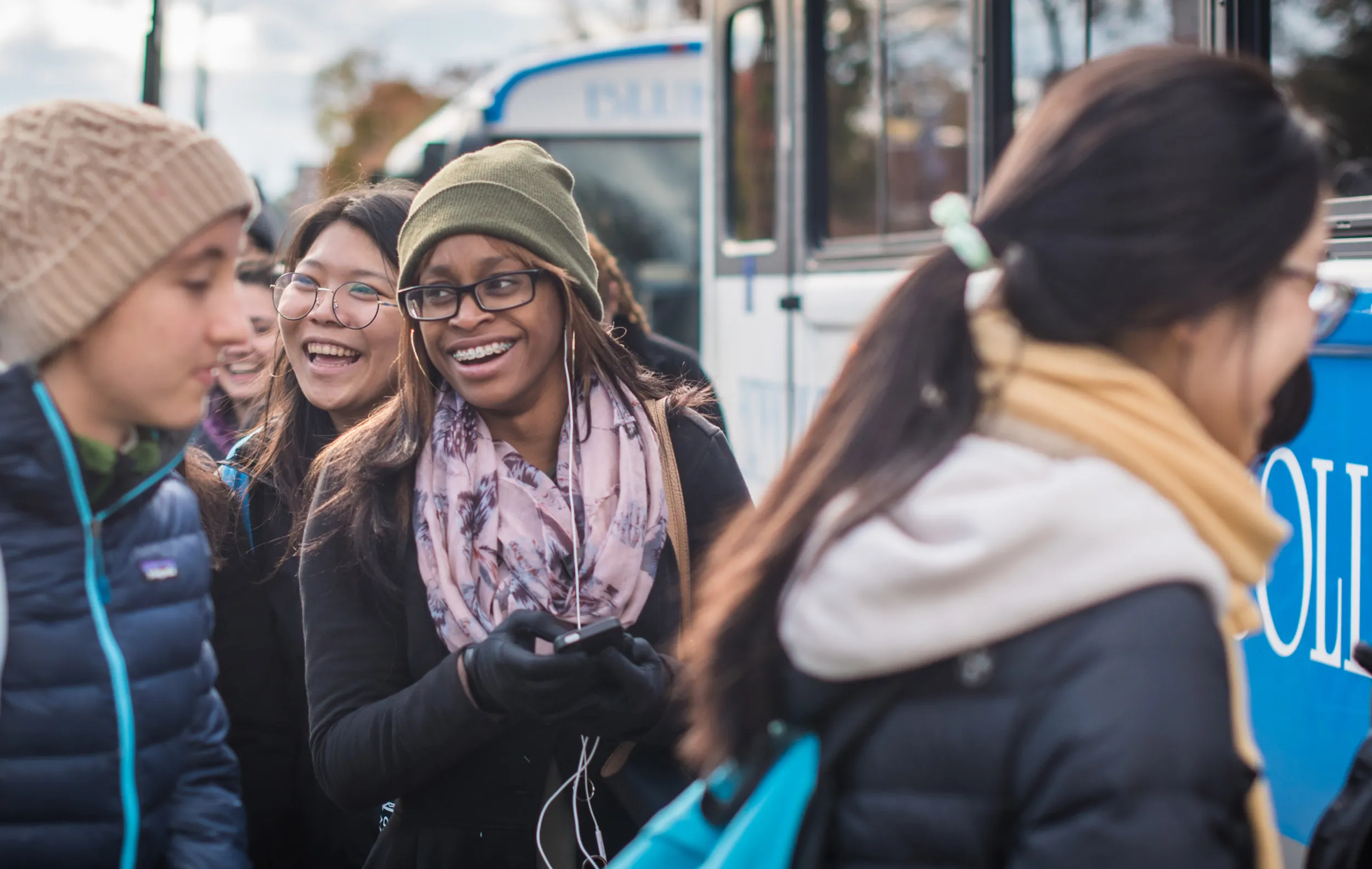 Bi-Co Students board the blue bus for Haverford