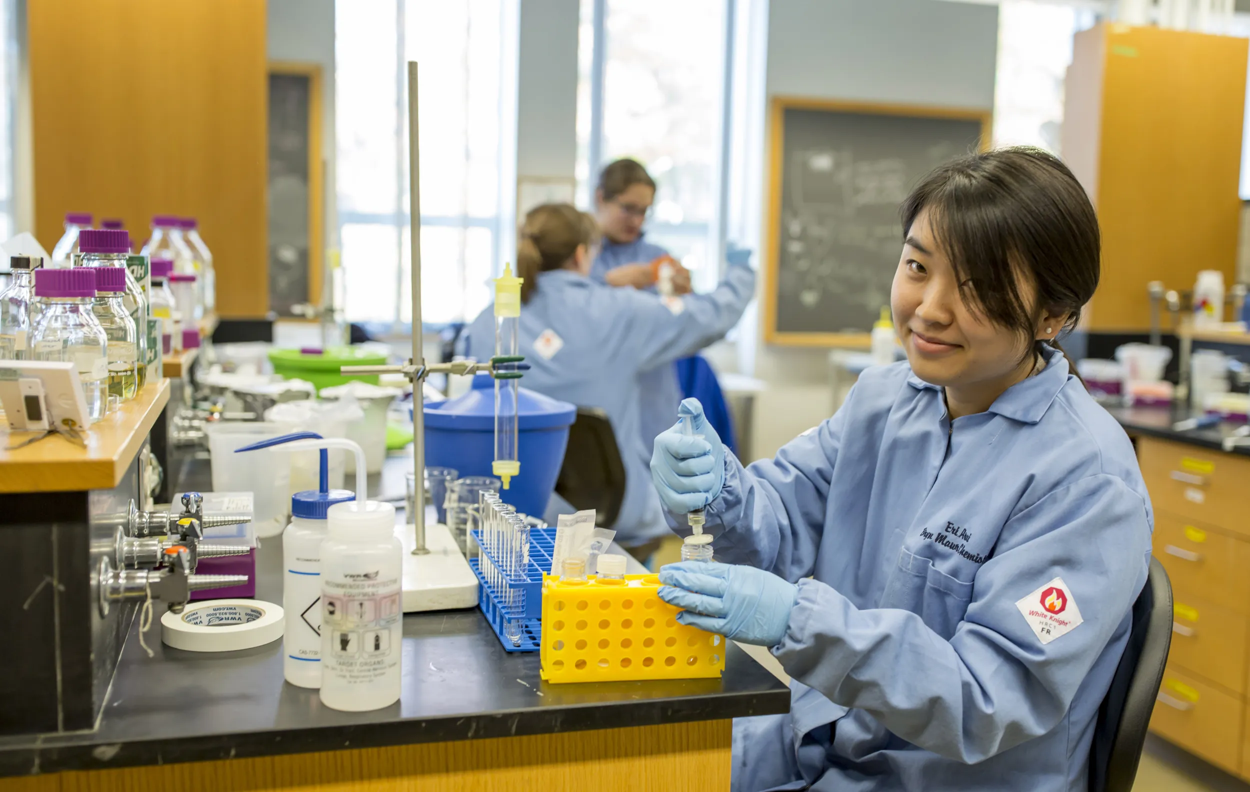 A biochemistry student works in the Kung Lab at Bryn Mawr College