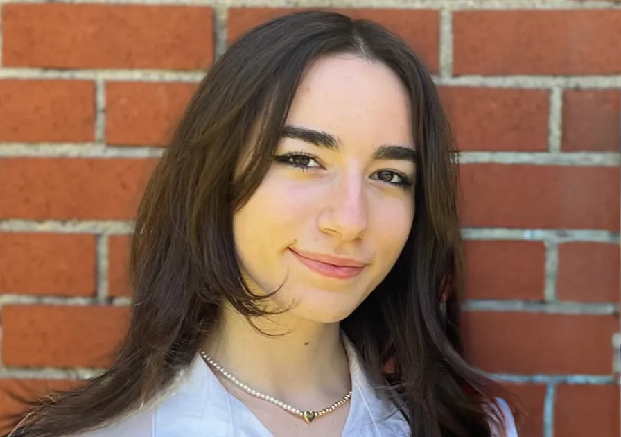 Headshot of Manolya Yatman
