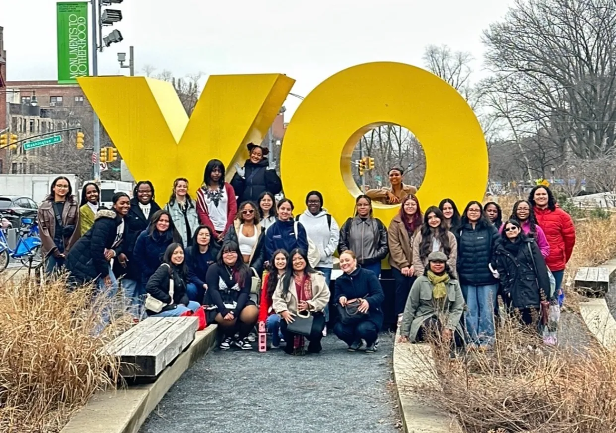 students on a trip to Brooklyn