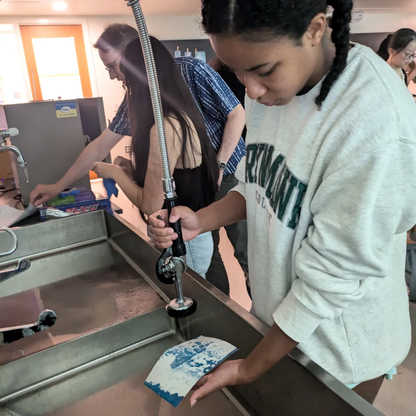 adrianna at cyanotype workshop