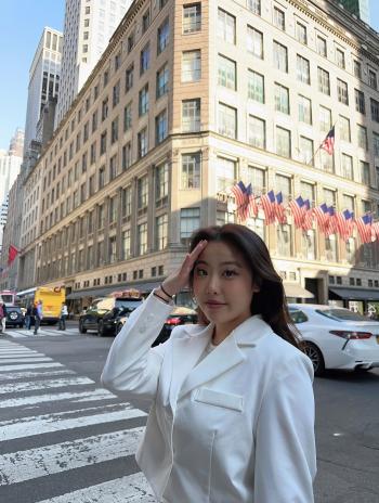 Yeri Lee in front of a New York City street