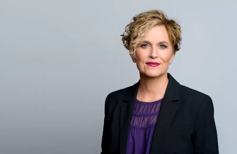 Betsy Hodges '91