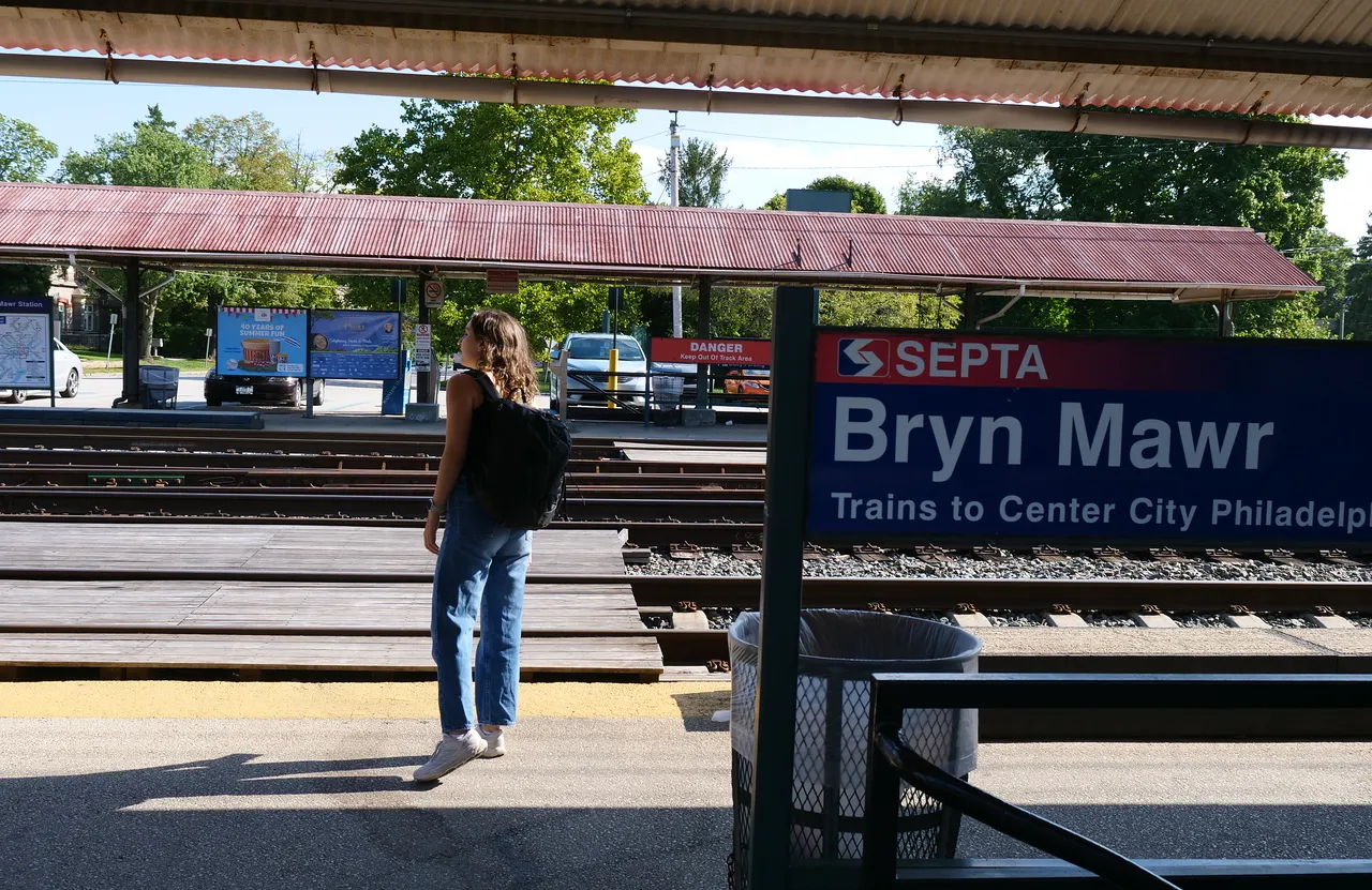 student using free SEPTA passes for bryn mawr students