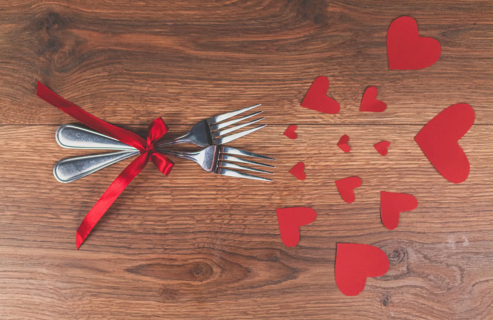 Hearts and forks freepik stock