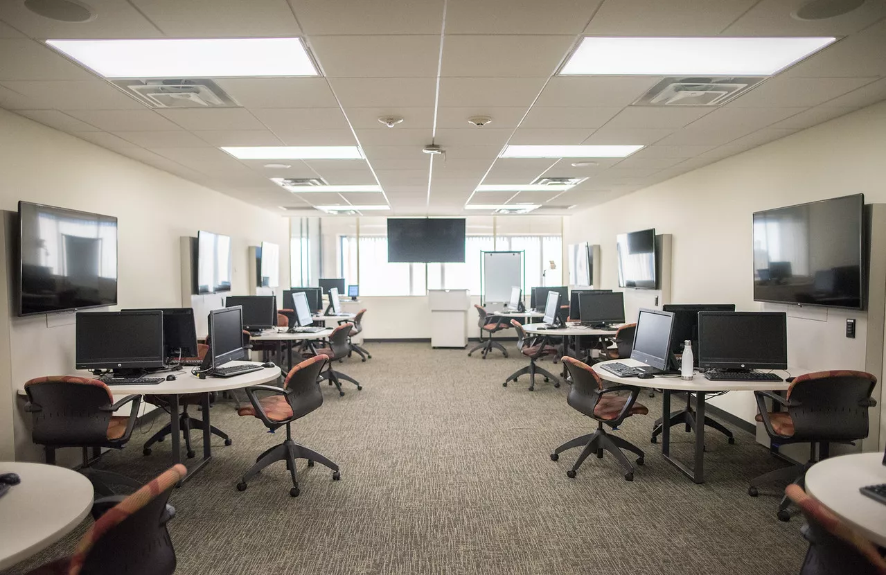 Canaday 315 computer lab