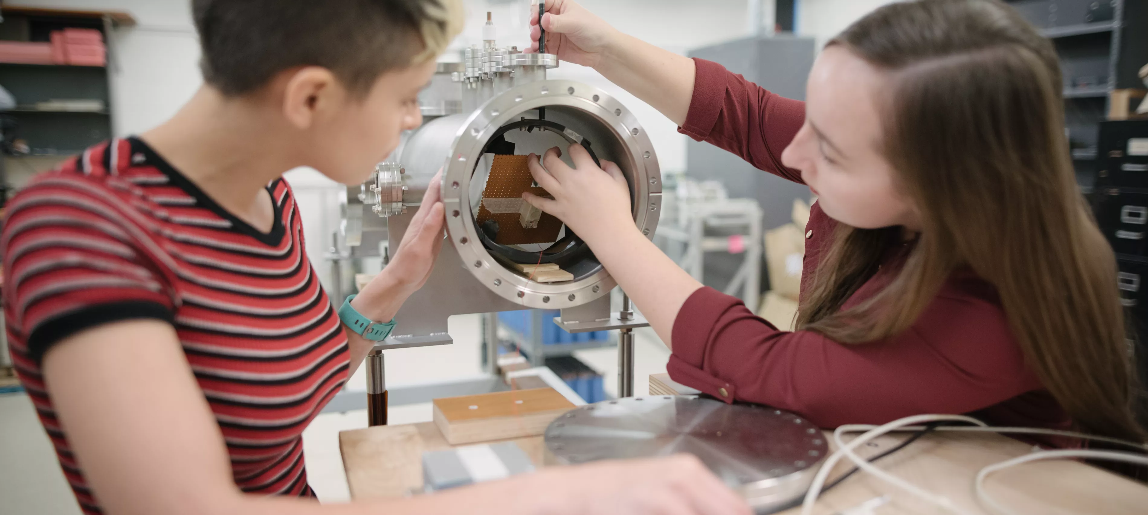 Schaffner Lab - Physics
