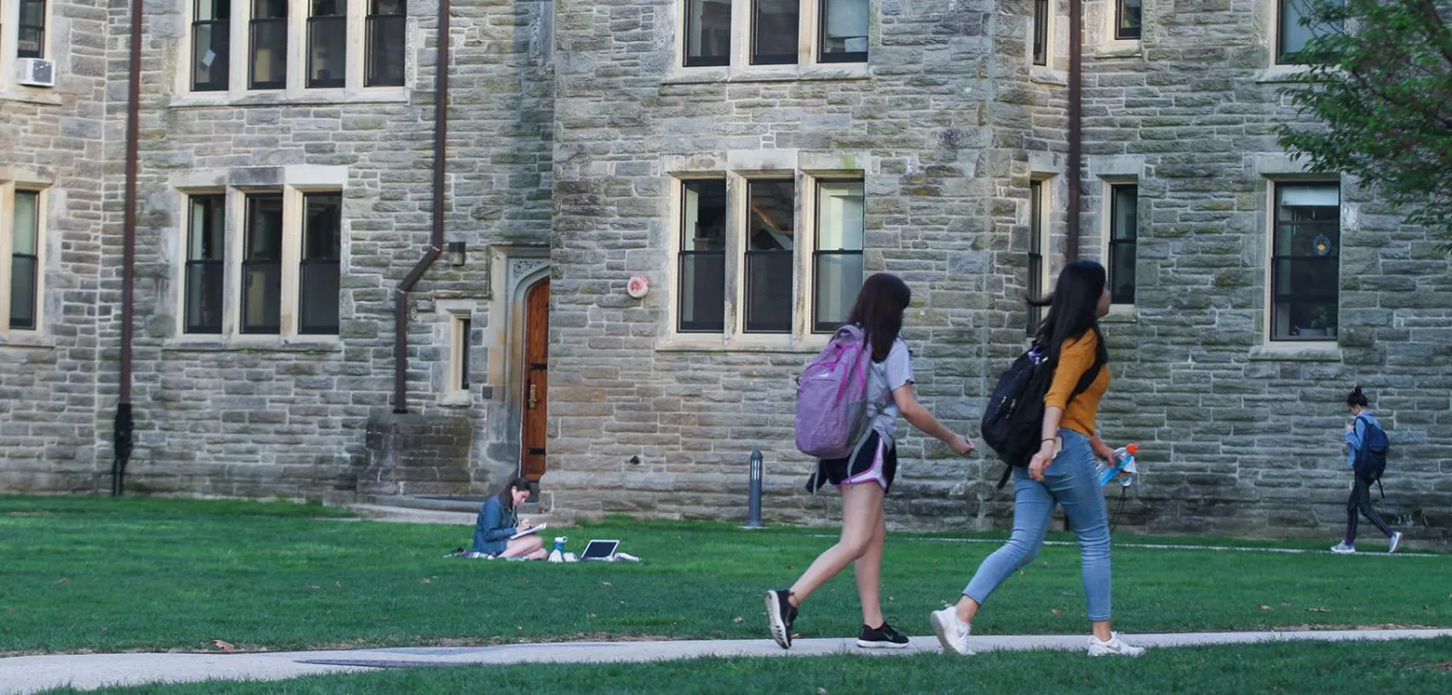 Students walking on Bryn Mawr campus