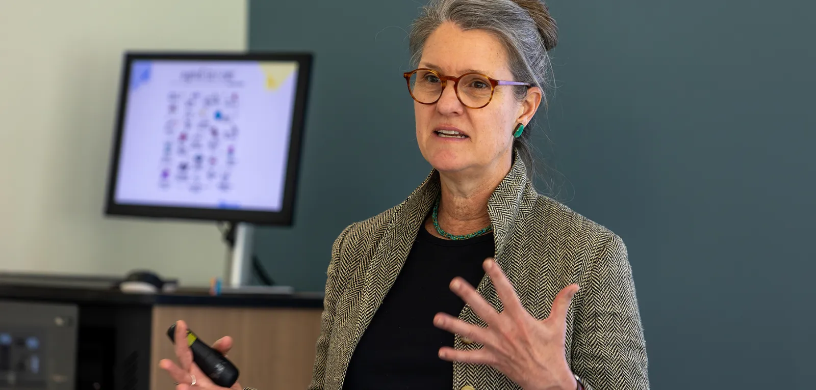 Information Technology Multimedia Services Hero 2