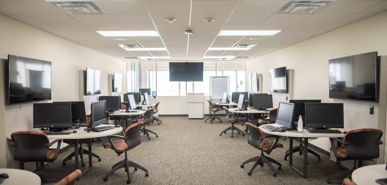 Image of Canaday 315 group work tables and computers