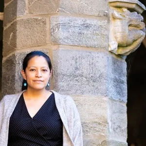 Illizt Elena Castillo Pineda headshot