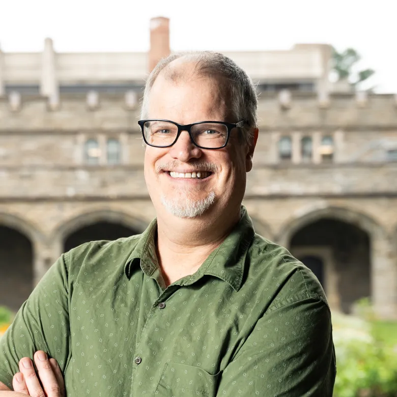Greg Davis headshot