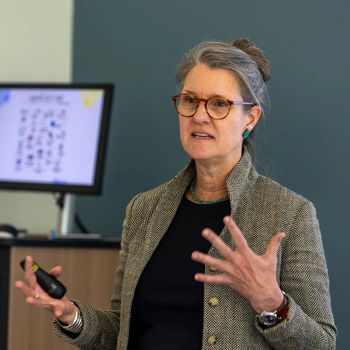 Information Technology Multimedia Services Hero 2