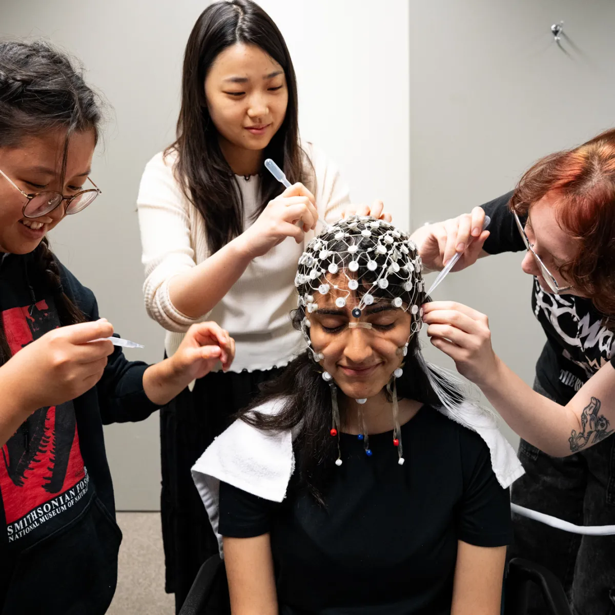 Students working together in student research opportunities