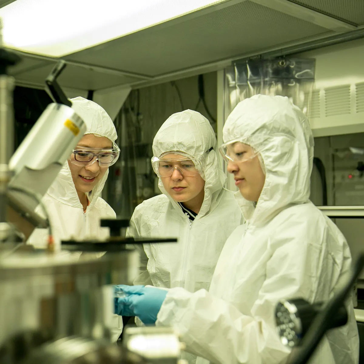 Students in the lab participating in the quantum science research center