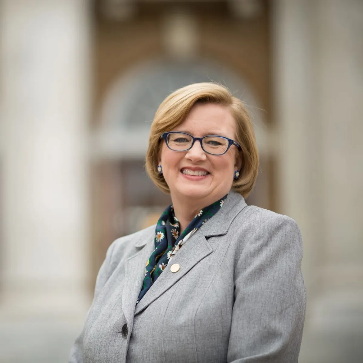 Elizabeth Meade ’84