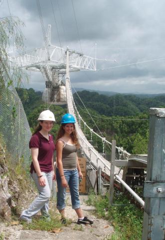 Deborah Farrington ’09 (left) and Emily Altiere ’10