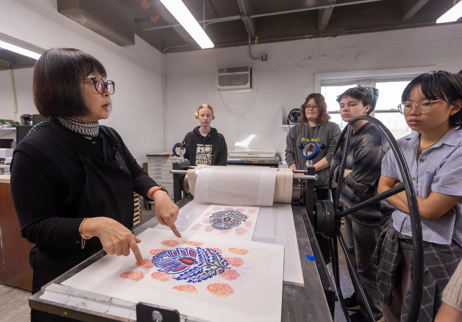 Fine Arts Professor Paola Nogueras teaches lithography