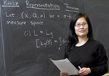 Leslie Cheng ’92