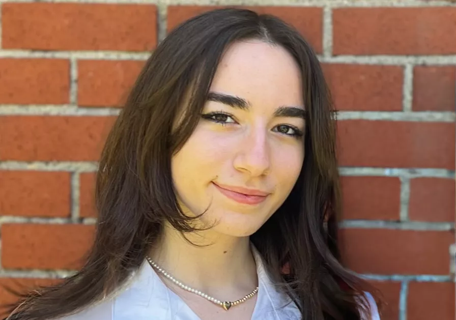 Headshot of Manolya Yatman