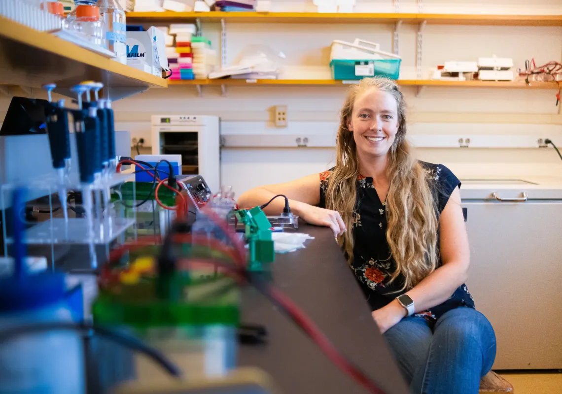 Ashlee Plummer lab portrait