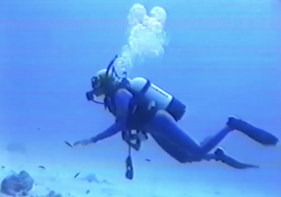 Sheila Walker scuba diving