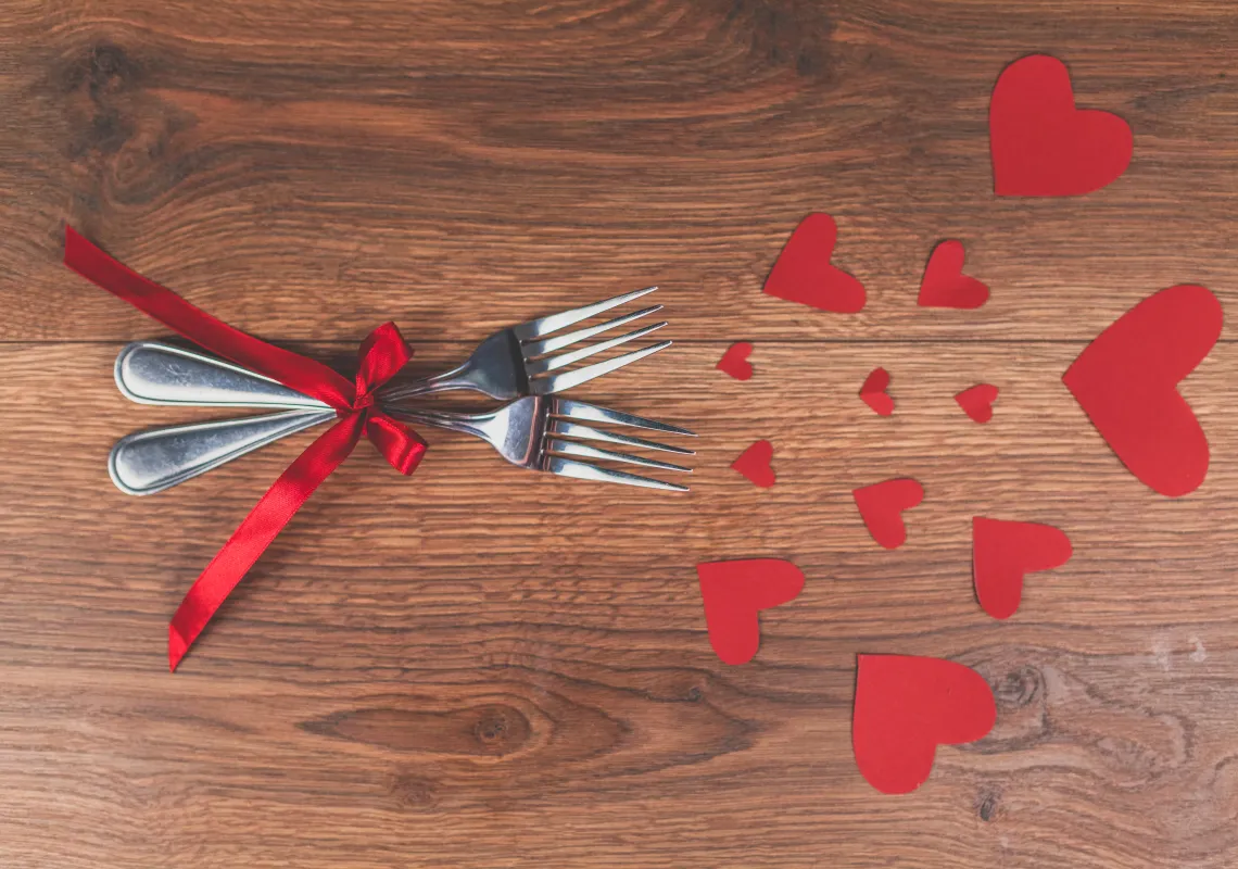 Hearts and forks freepik stock