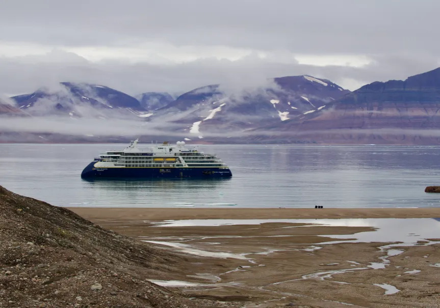 Ship in East Greenland 