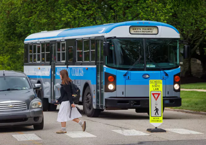The "Blue Bus" arrives at Bryn Mawr College. It shuttles students back and forth between Bryn Mawr and Haverford.