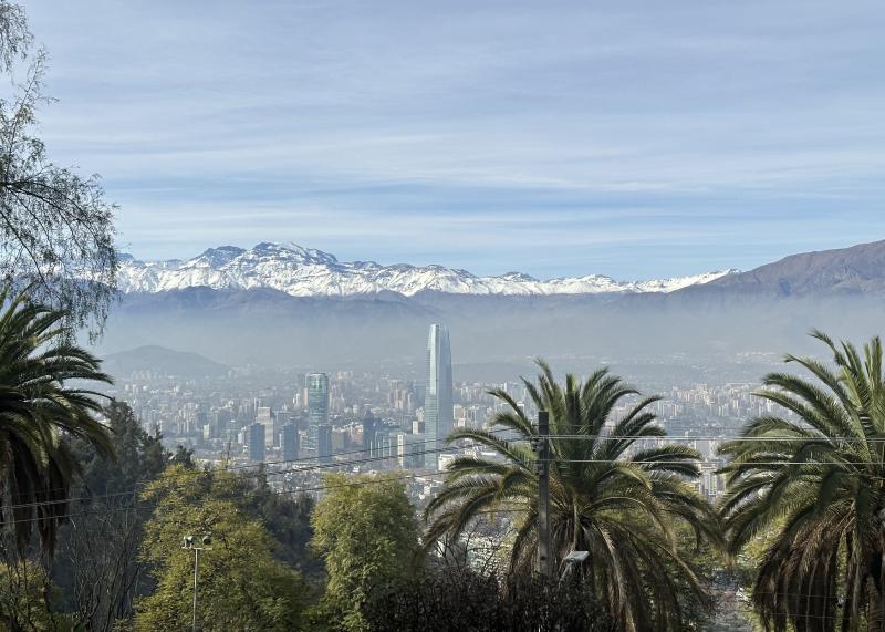 A panoramic view of Santiago. 