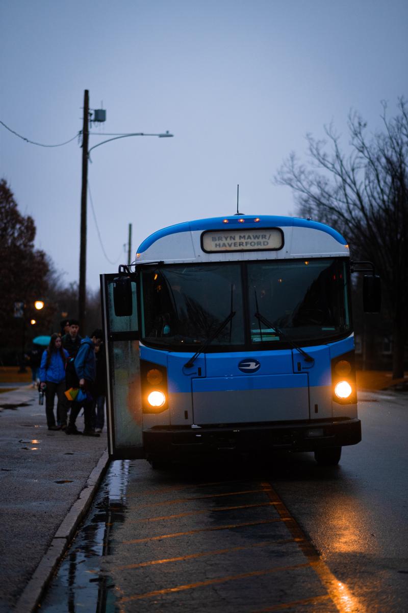 Blue Bus taking students between Bryn Mawr and Haverford Colleges