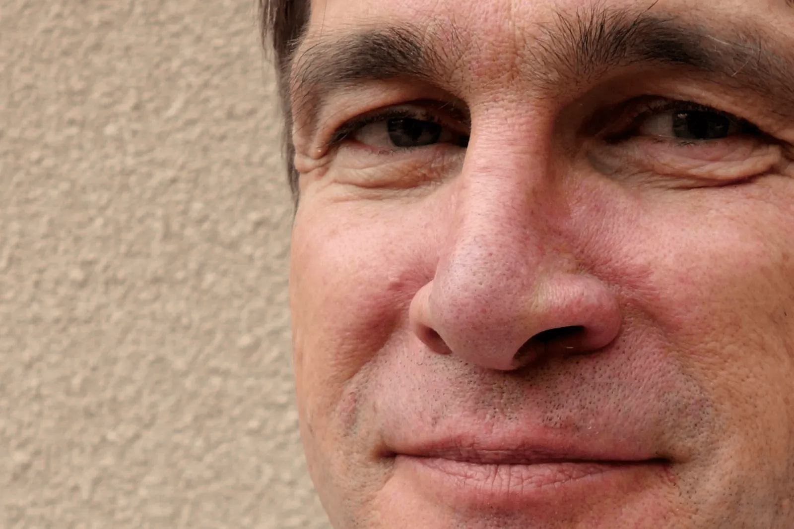 portrait-of-richard-wood