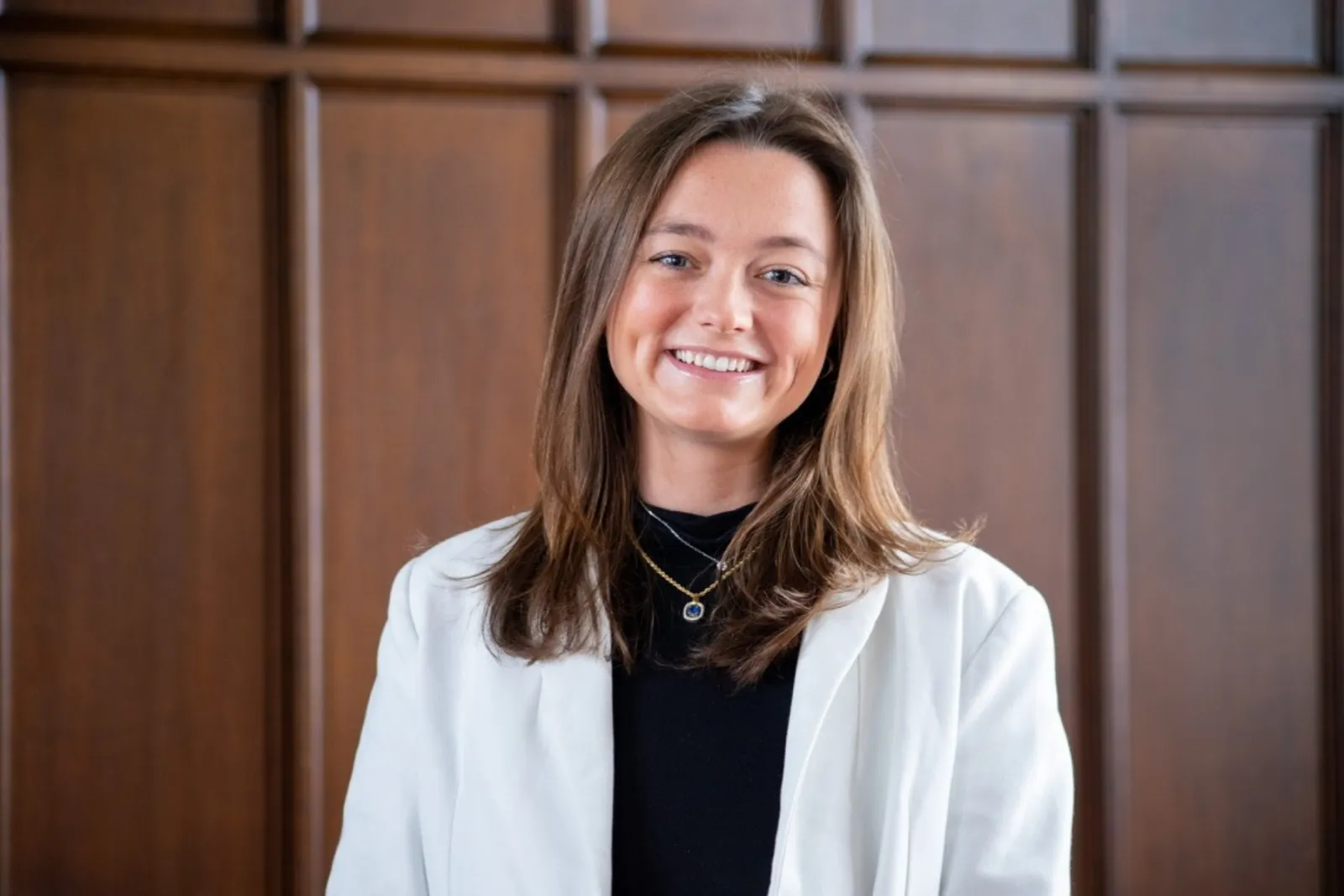 portrait-of-chloe-landen