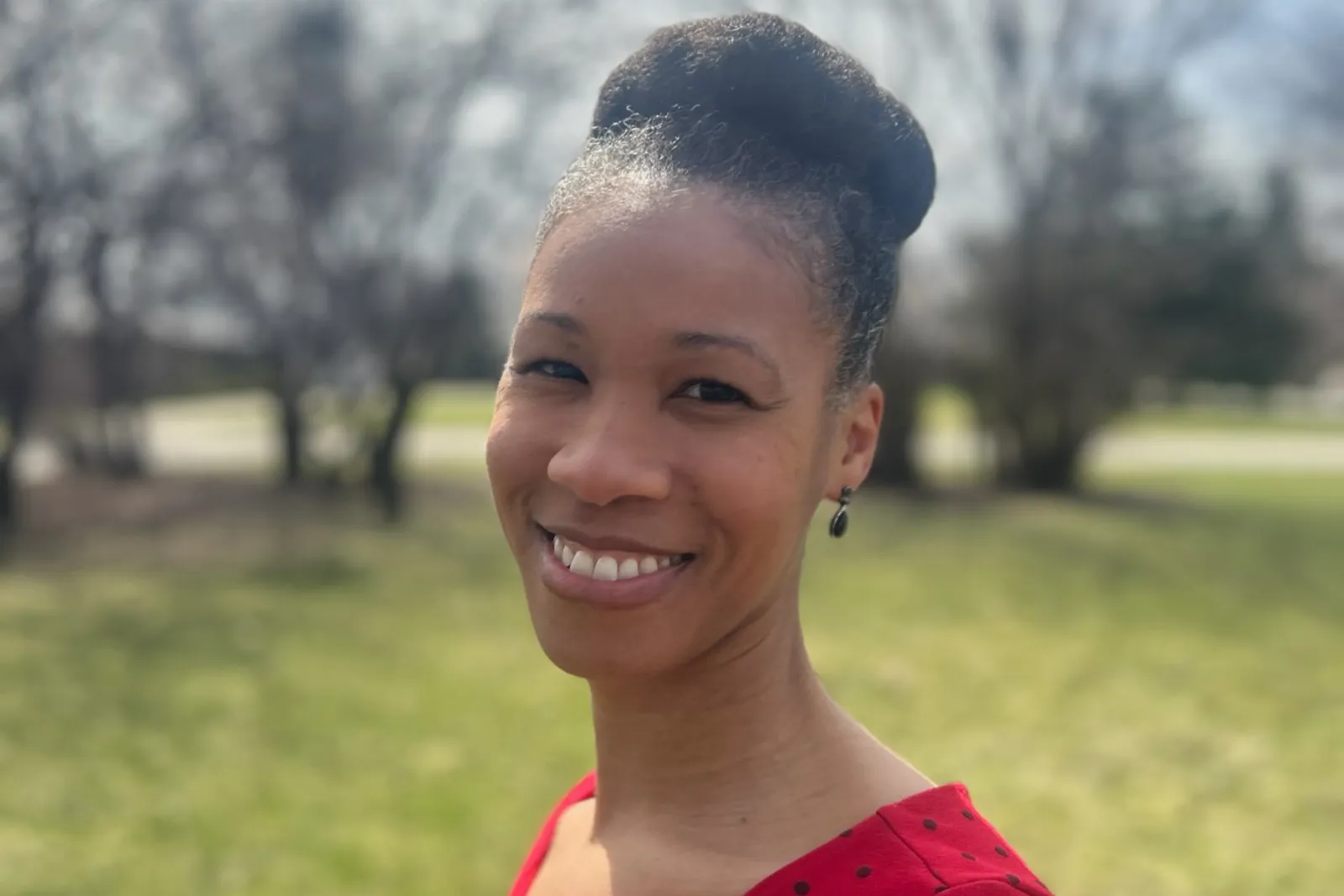 portrait-of-robyn-west