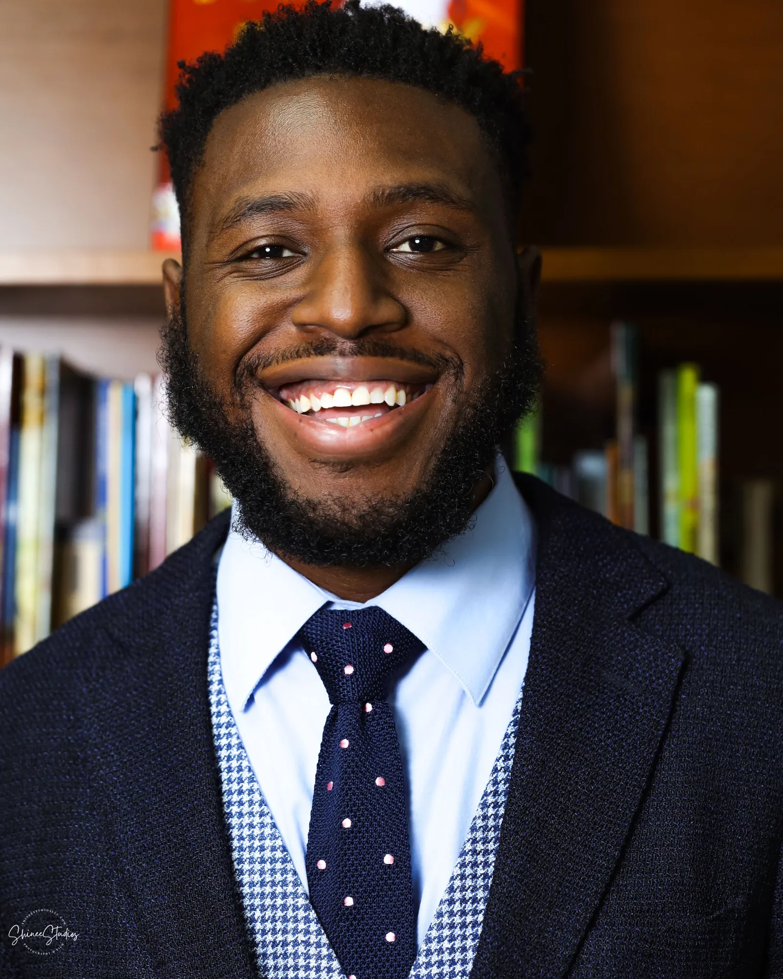 Kenneth Bourne headshot