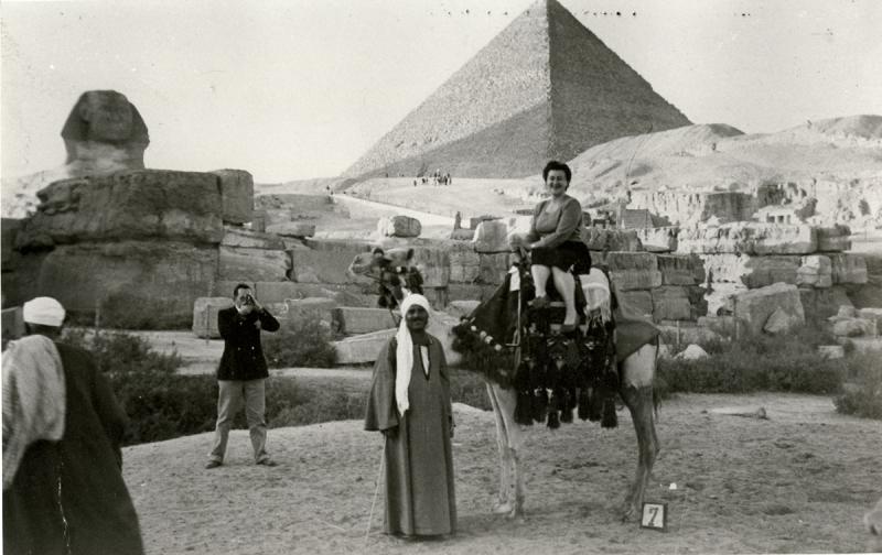 Bruni Ridgway at the pyramids